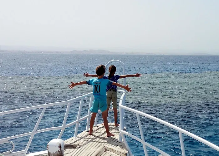Deep Ashri & Dive Club * مرسى علم
