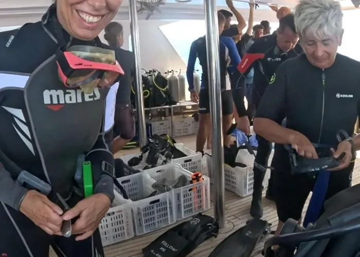 Deep Ashri & Dive Club