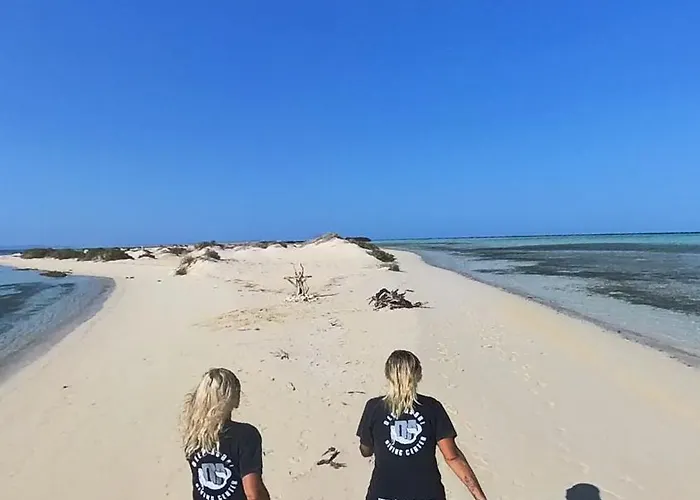Deep Ashri & Dive Club مرسى علم