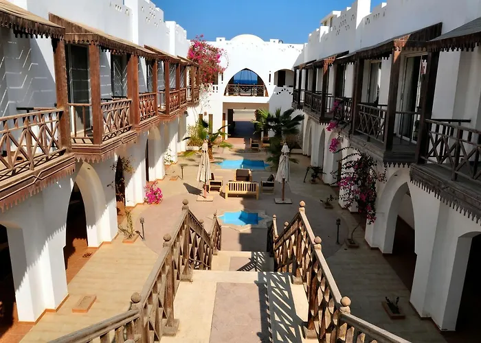 Deep Ashri & Dive Club * مرسى علم